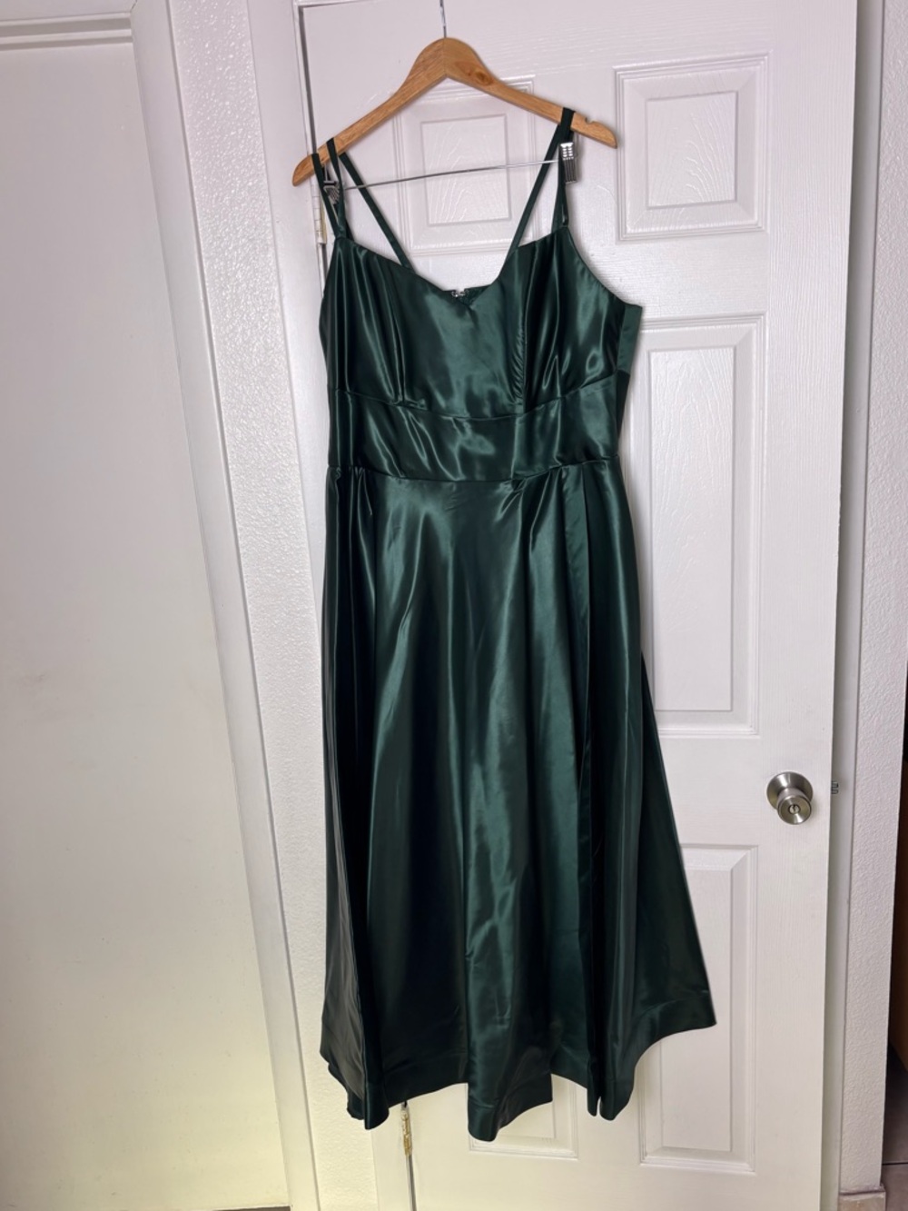 Emerald Satin A-Line Prom Dress - Women's Formal Gown